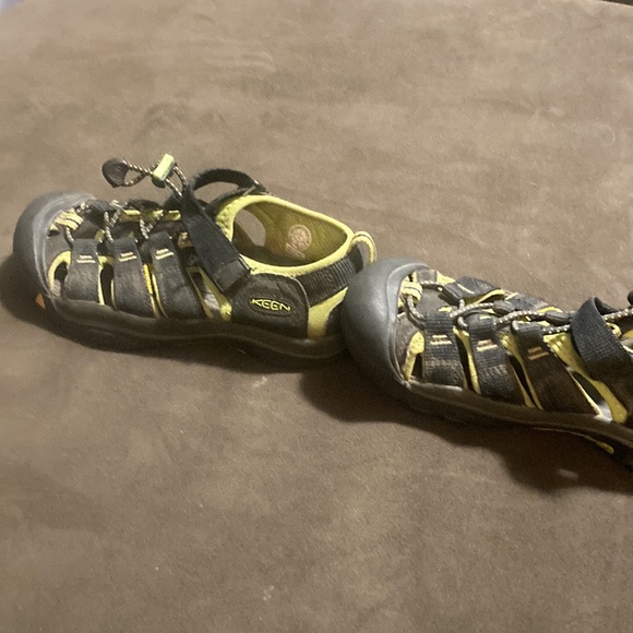 Keen waterproof sandals - Picture 3 of 6